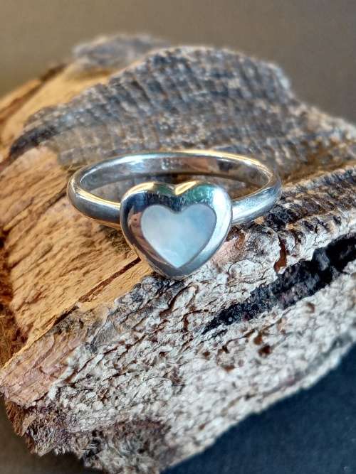 Sterling silver Mother of Pole ring Size M.5
