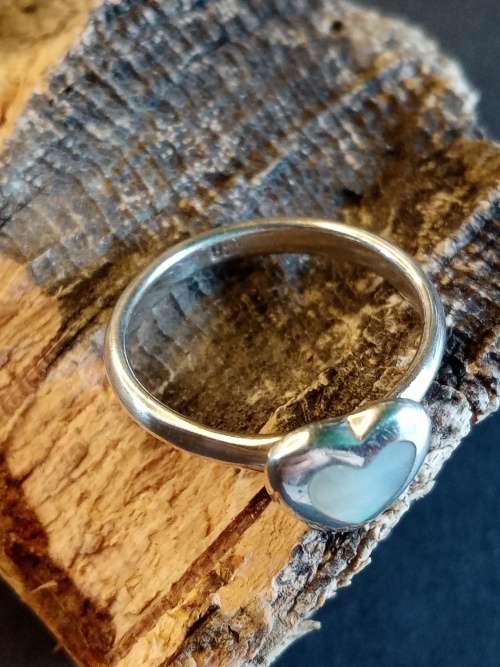Sterling silver Mother of Pole ring Size M.5