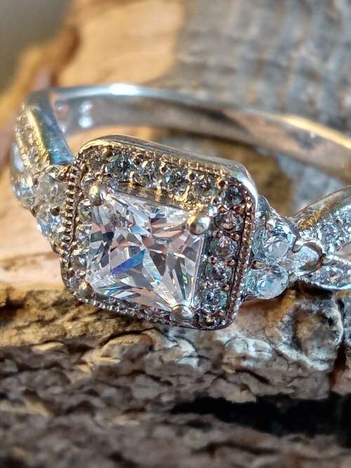 Sterling silver Size M