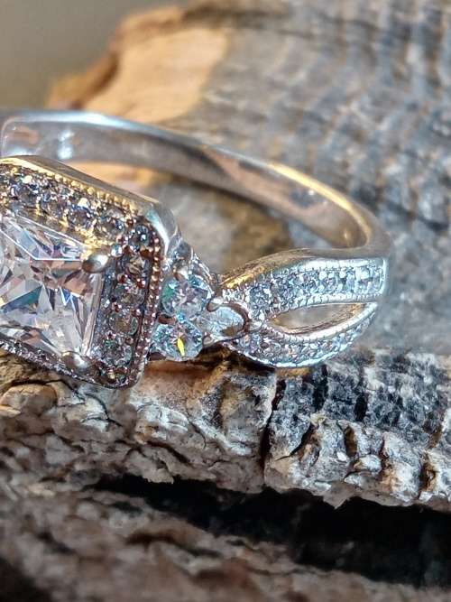 Sterling silver Size M