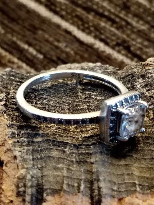 Sterling silver ring size Q