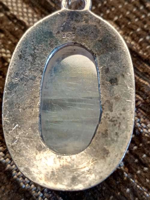 Sterling silver neclace with moonstone pendant