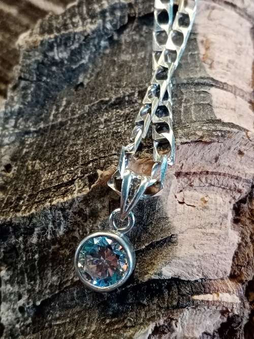 sterling silver neck chain pendant unknown stone 55cm long
