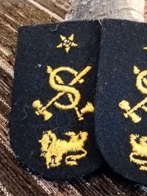 Navy insignia