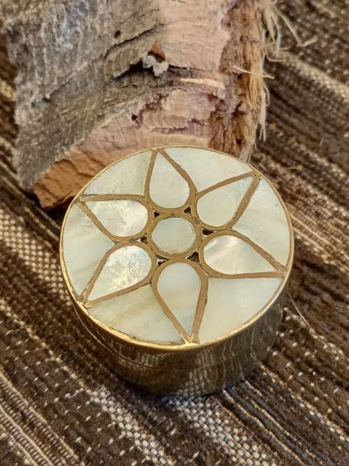 Mother of Pearl tin