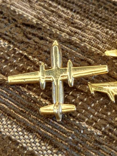 2 fighter jet lapel pins no pins on the back