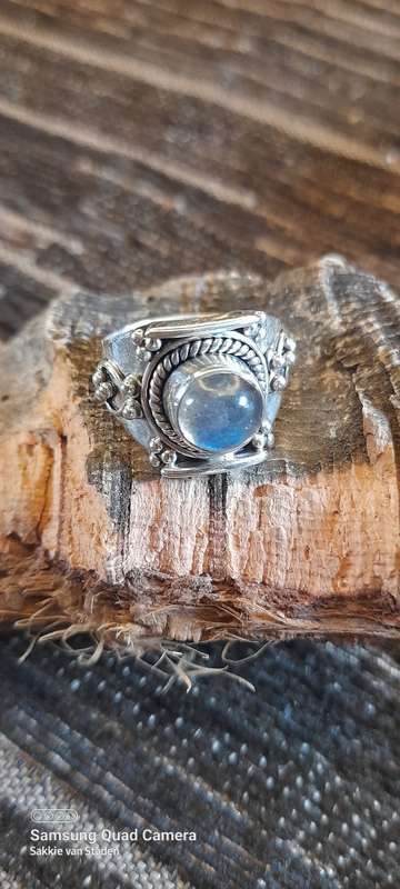 Sterling Silver ladies ring Size M No Box!