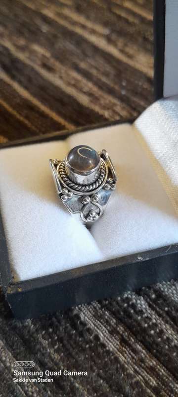 Sterling Silver ladies ring Size M No Box!