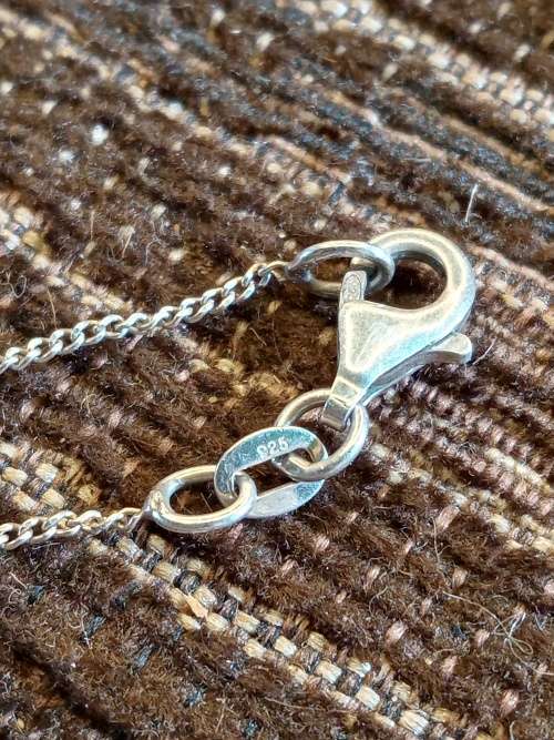 Sterling silver necklace with pendant 46cm long