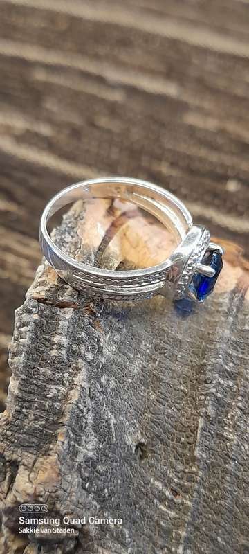 Sterling Silver ladies ring Size K NO BOX!