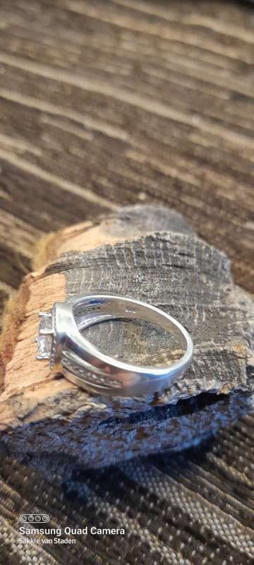 Sterling Silver ladies ring Size P NO BOX!