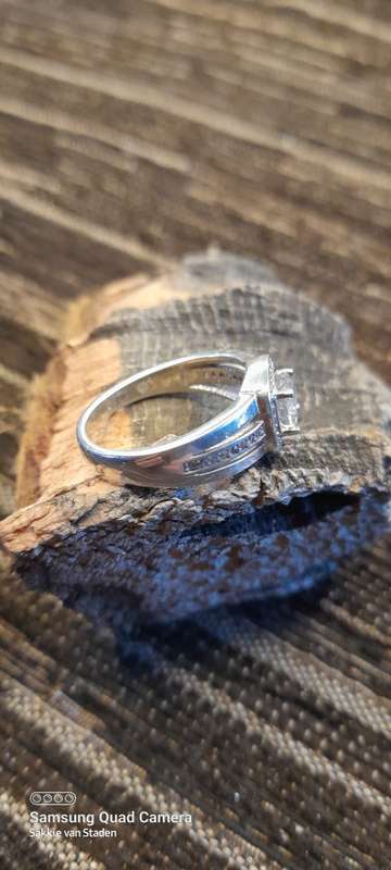 Sterling Silver ladies ring Size P NO BOX!