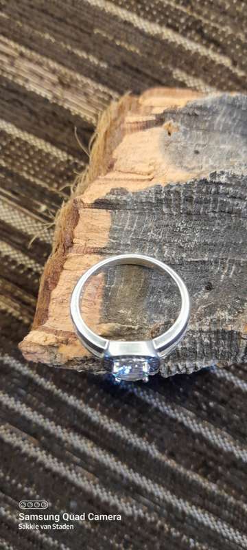 Sterling Silver ladies ring Size P NO BOX!