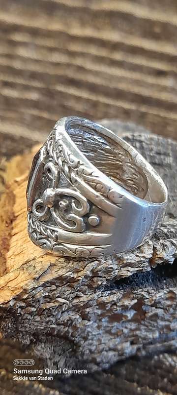 Sterling silver Vintage ladies ring with large brown stone Size L.5 No Box!