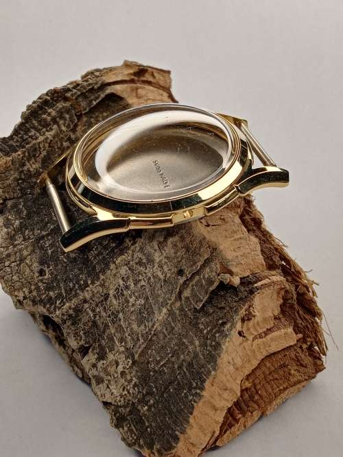 New old stock watch case crystal intact Size: 32mm ex crown
