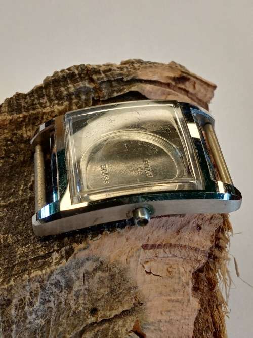 Square new old stock watch cases length: 26mm width: 24mm crystal intact
