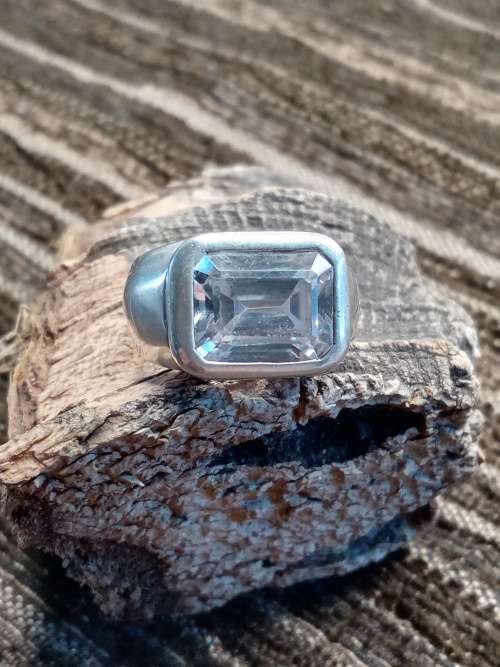 Sterling silver ring with large stone stone size 12mm by 9mm Size: J No Box!
