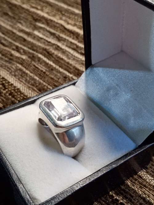 Sterling silver ring with large stone stone size 12mm by 9mm Size: J No Box!