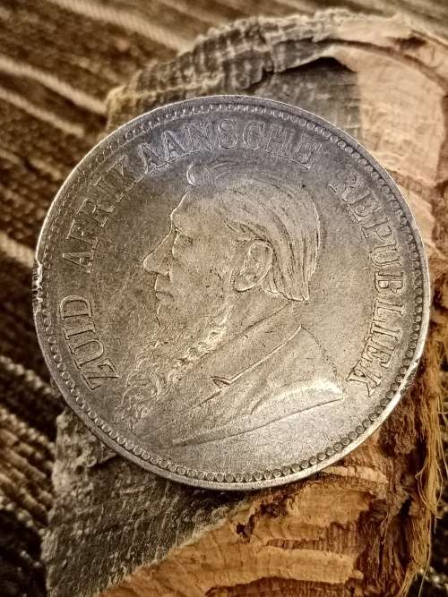 1892 ZAR 5 Shillings Single  shaft. Coin very good condition PLEASE NOTE: rim nicks 39mm