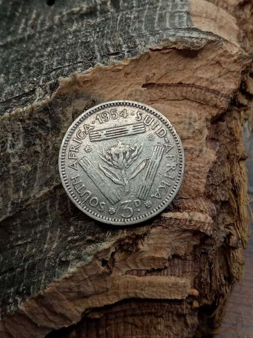 Threepence 1954