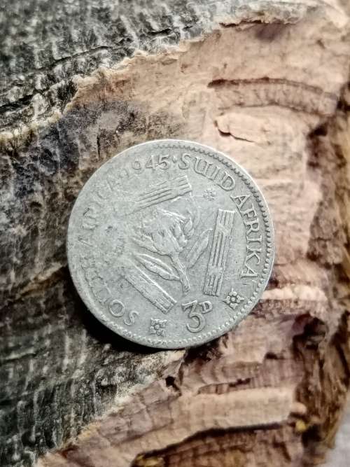 Threepence 1945