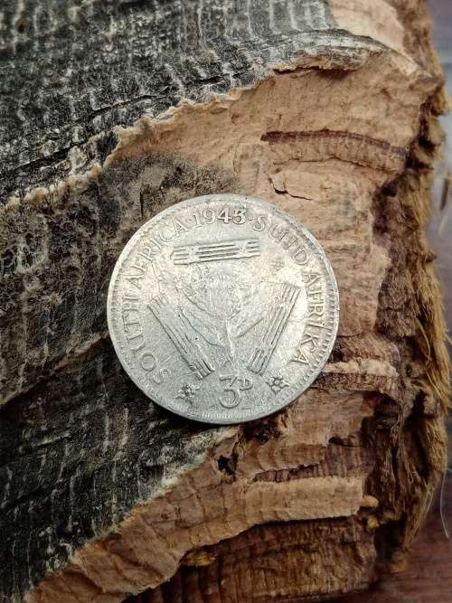 Threepence 1945