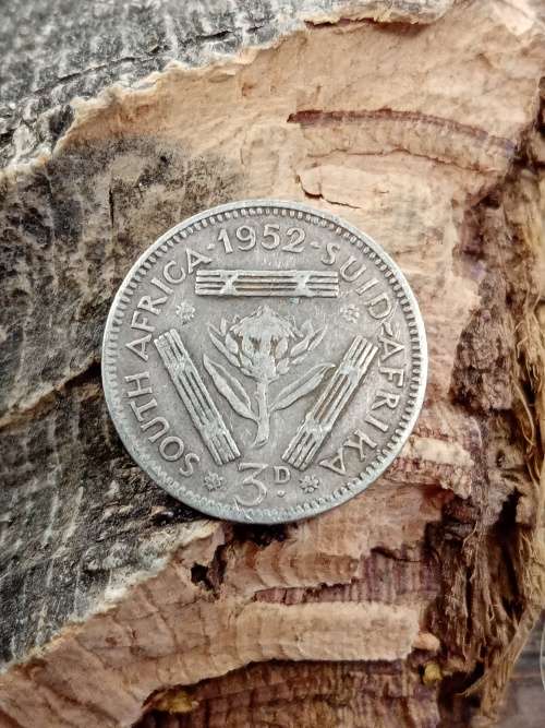 Threepence 1952