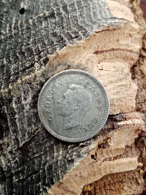 Threepence 1952
