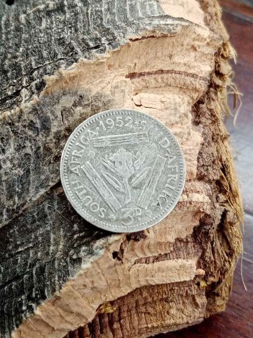 Threepence 1952