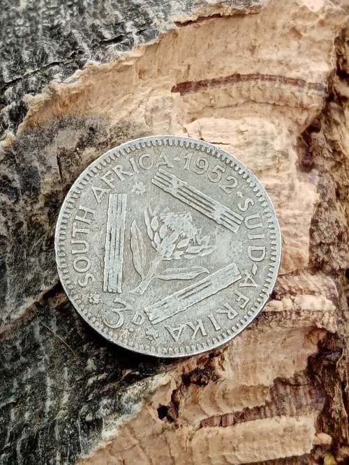 Threepence 1952