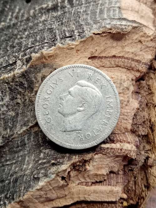 Threepence 1945