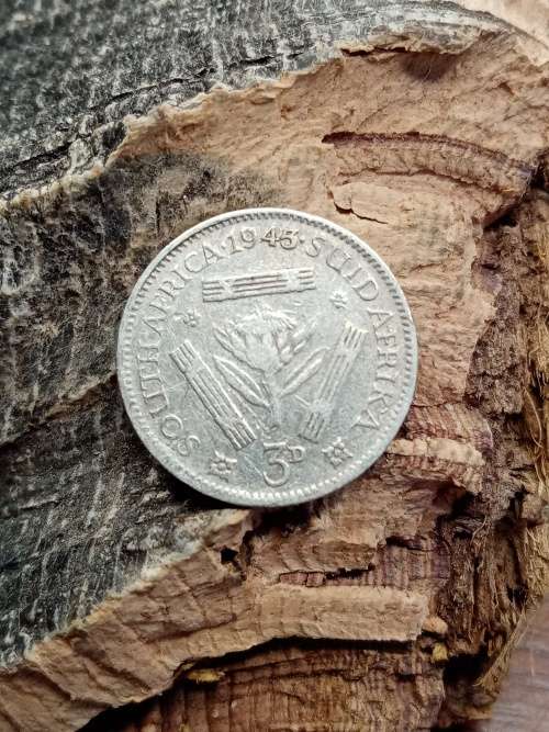 Threepence 1945