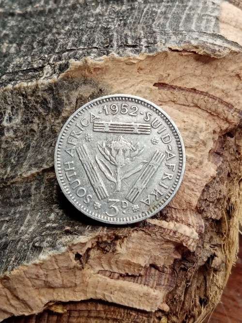 Threepence 1952