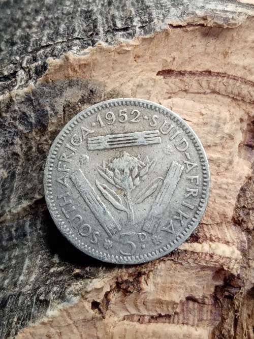 Threepence 1952