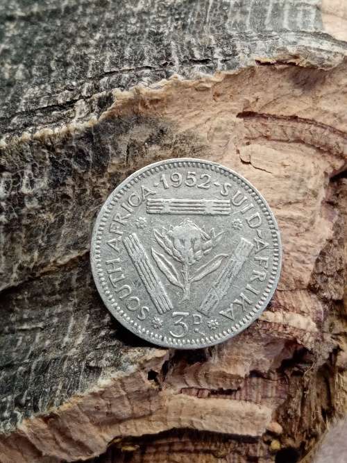 Threepence 1952