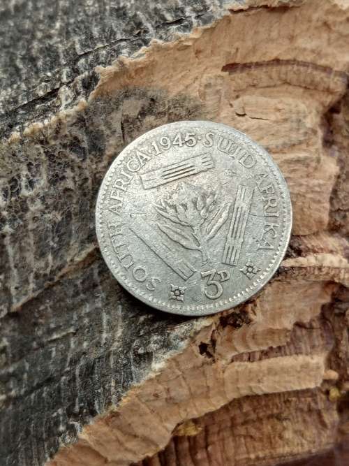 Threepence 1945