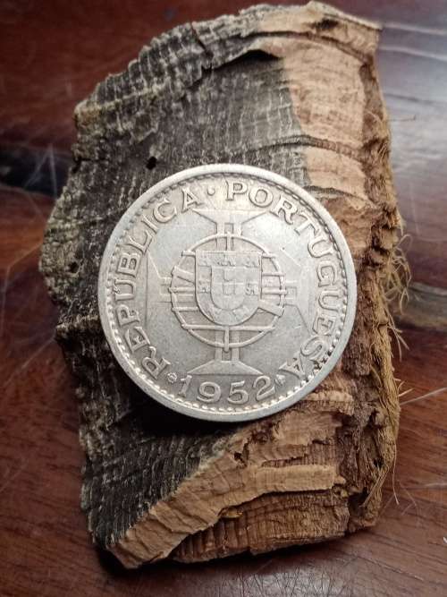 Public Portuguesa Mocambique 20$00 1952