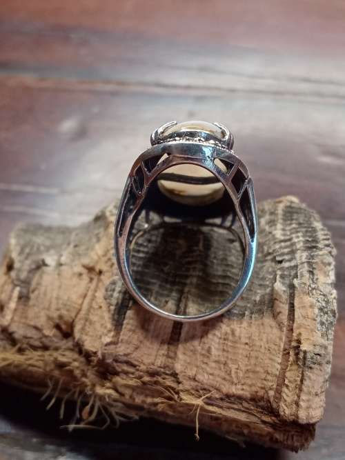 Mother of Pearl and Marcasite Antique/Vintage ladies ring Size: O No Box!