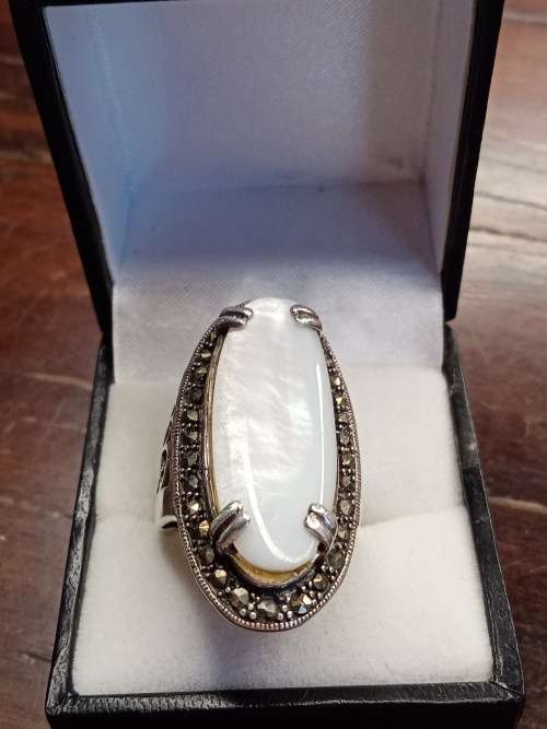 Mother of Pearl and Marcasite Antique/Vintage ladies ring Size: O No Box!