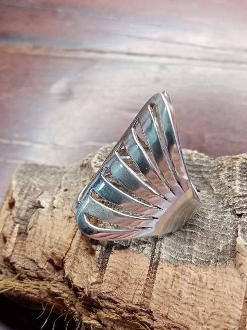 Sterling Silver ladies ring Size M.5 No Box!