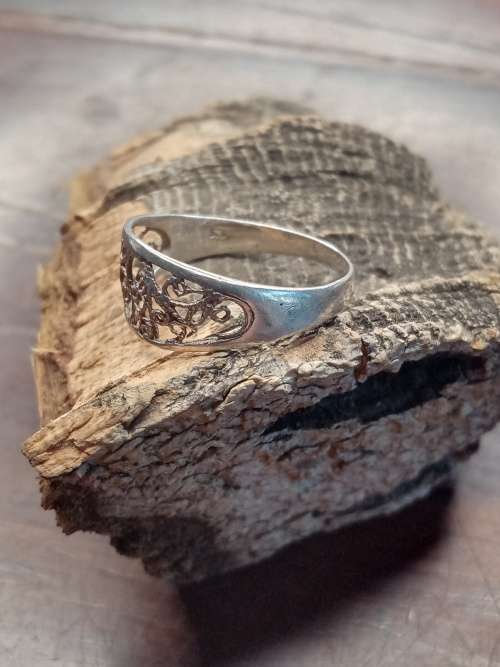 Sterling silver ladies ring Size: O.5 NO BOX!