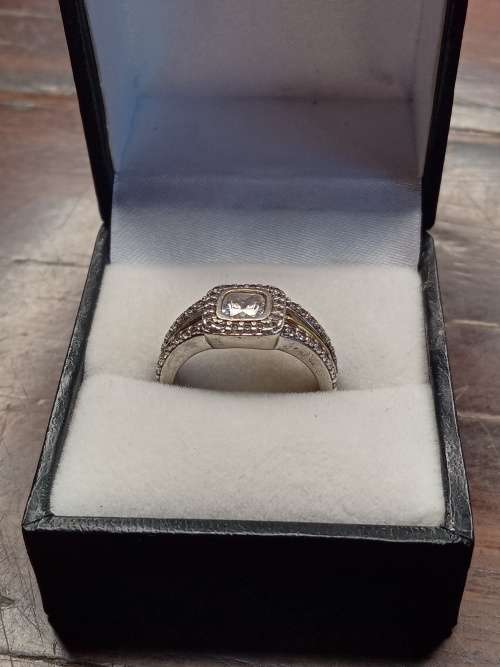 Sterling silver and gold ring Size: M.5 NO BOX!