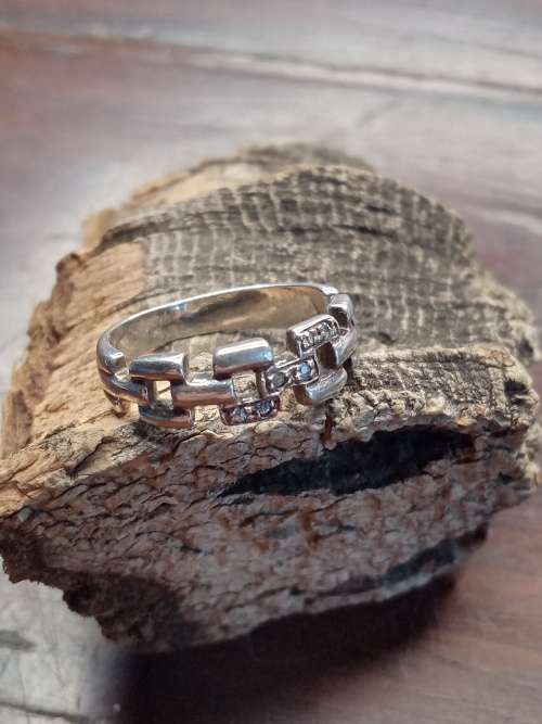 Sterling silver ladies ring Size: M.5 NO BOX!