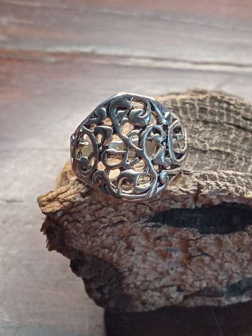 Sterling silver ladies ring Size: L NO BOX!