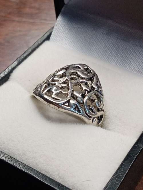 Sterling silver ladies ring Size: L NO BOX!
