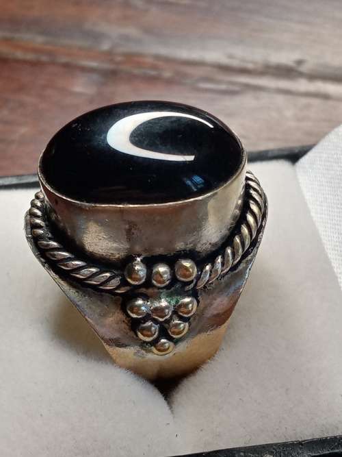 925 ring Size: J.5 NO BOX!