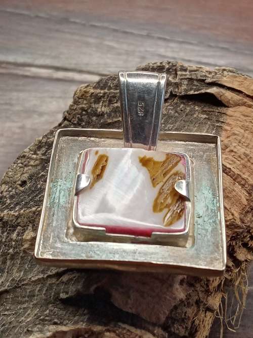 Sterling silver and mother of pearl pendant 29mm by 29mm