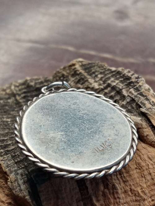 Antique pendant 23mm