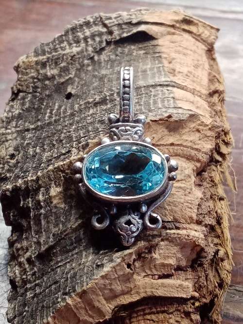 Antique sterling silver pendant stone size 12mm by 15mm