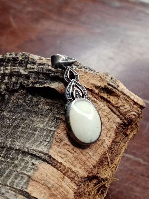 Antique pendant 10mm by 8mm